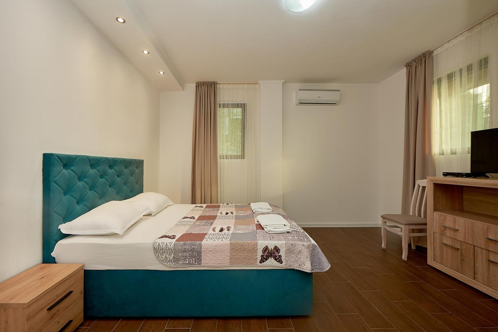 Adria Lux Apartmens 2 Sveti Stefan Eksteriør bilde