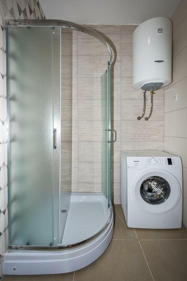 Adria Lux Apartmens 2 Sveti Stefan Eksteriør bilde